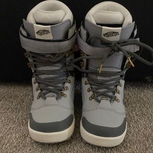 Womens 7.5 Snowboard Boots Vans Luna Ventana Pro